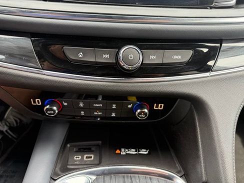 Used 2023 Buick Enclave Essence FWD image 28