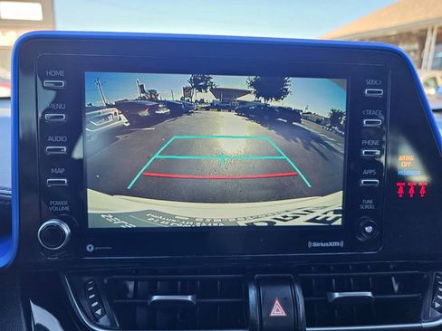 Used 2020 Toyota C-HR XLE image 25