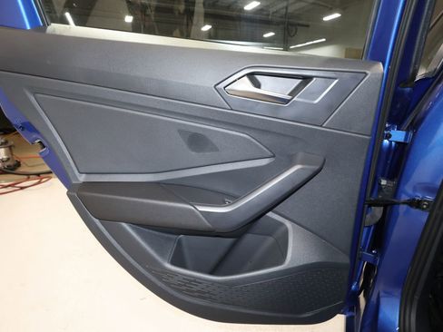 Used 2024 Volkswagen Jetta SE FWD image 19