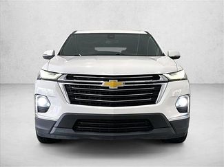 Used 2023 Chevrolet Traverse LT FWD video 3