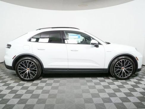 New 2026 Porsche Macan Electric image 28