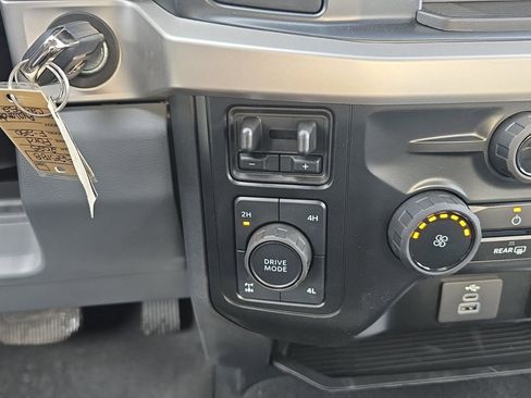 New 2025 Ford F250 XLT w/ 360-Degree Camera Package AWD/4WD image 29