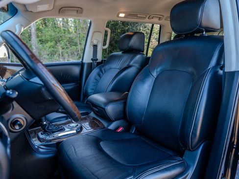 Used 2017 INFINITI QX80 2WD w/ Driver Assistance Package image 26