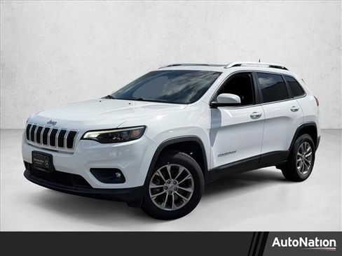 Used 2019 Jeep Cherokee Latitude Plus w/ Comfort/Convenience Group AWD/4WD image 1