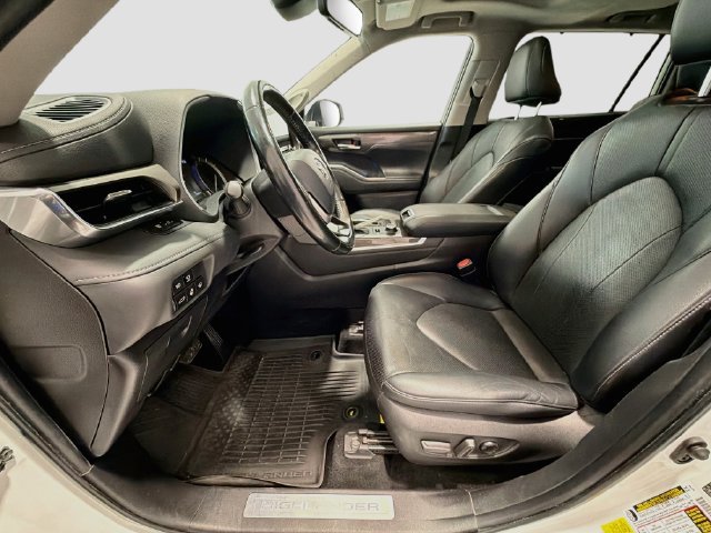 Used 2022 Toyota Highlander Limited w/ Protection Package #3 (TMS) AWD/4WD image 19