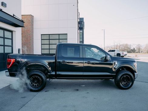 Used 2023 Ford F150 XLT w/ Trailer Tow Package image 5