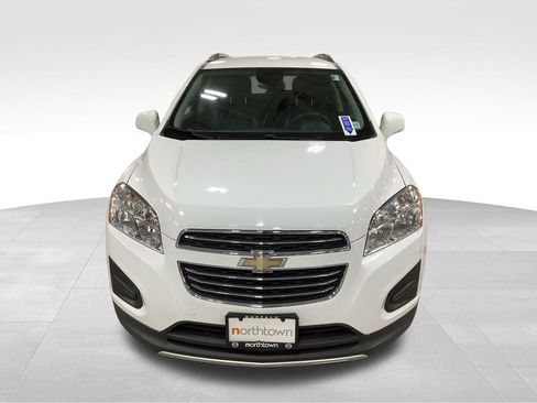 Used 2016 Chevrolet Trax LT w/ LT Convenience Package image 3
