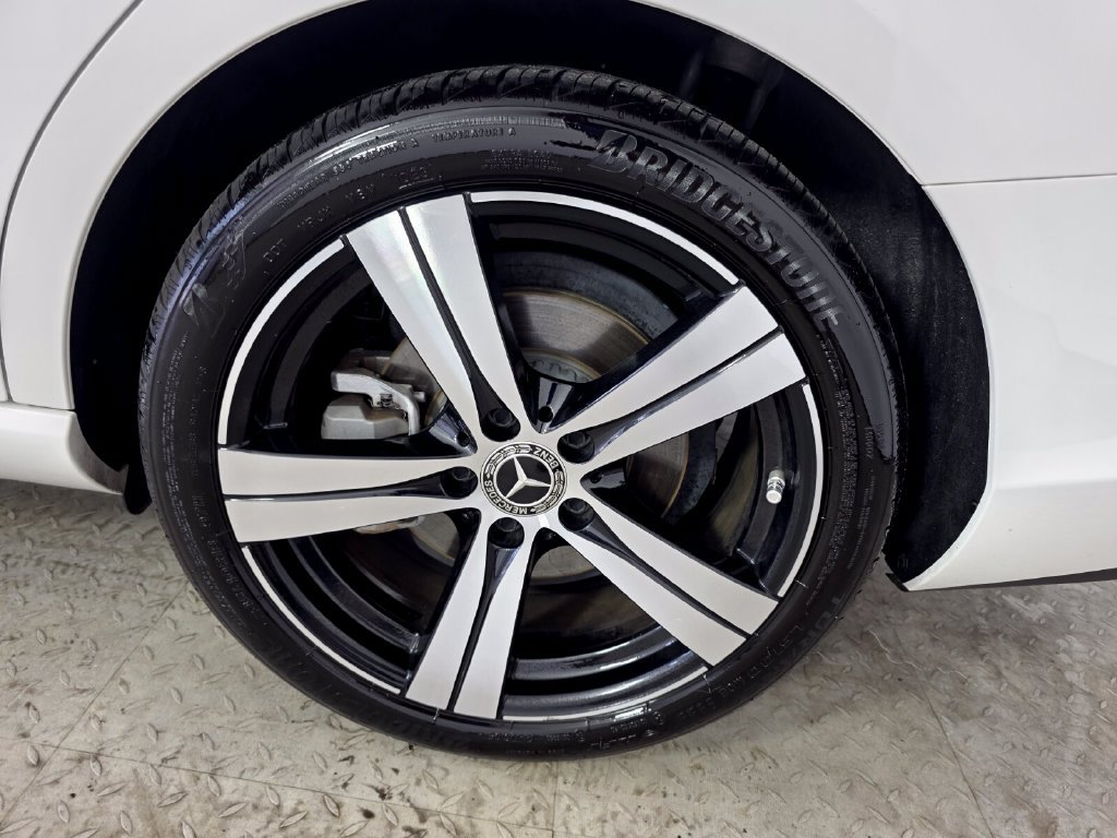 Certified 2023 Mercedes-Benz C 300 4MATIC Sedan image 17