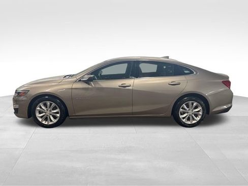 Used 2025 Chevrolet Malibu LT FWD image 2