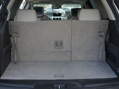 Used 2010 GMC Acadia SLT image 36