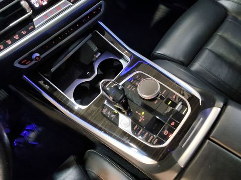 Used 2021 BMW X7 xDrive40i image 23