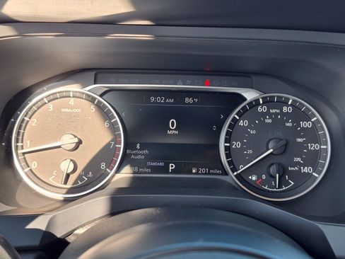 Certified 2025 Nissan Pathfinder S FWD image 33