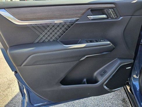 New 2026 GMC Acadia Denali w/ Super Cruise Package image 19