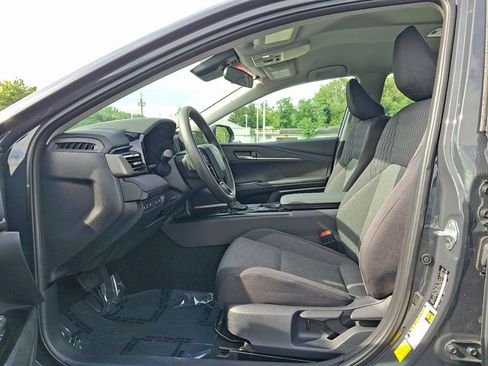 Used 2025 Toyota Camry LE AWD/4WD image 12