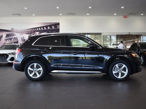 Used 2023 Audi Q5 2.0T Premium image 12