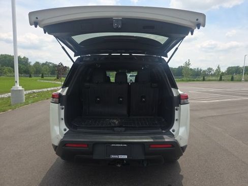 Used 2024 Nissan Pathfinder Rock Creek AWD/4WD image 10