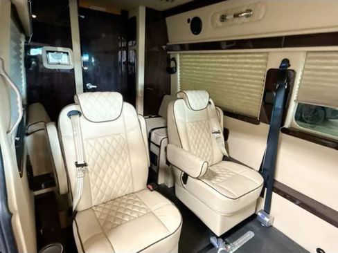 Used 2022 Mercedes-Benz Sprinter 3500 image 16
