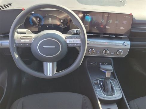 New 2026 Hyundai Kona SE image 4