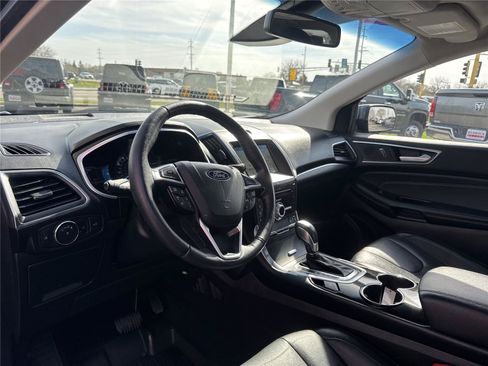 Used 2018 Ford Edge Titanium w/ Equipment Group 302A AWD/4WD image 19