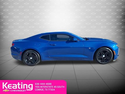 Used 2019 Chevrolet Camaro LT image 4