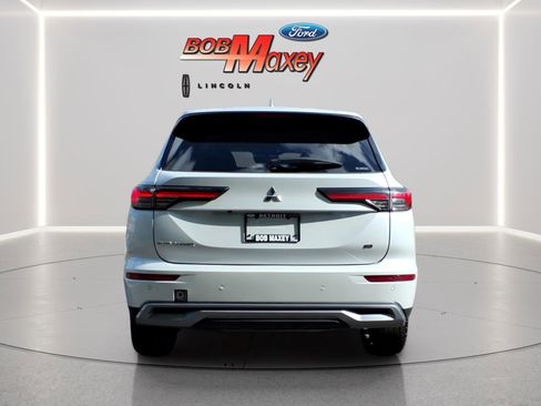 Used 2025 Mitsubishi Outlander SE AWD/4WD image 5
