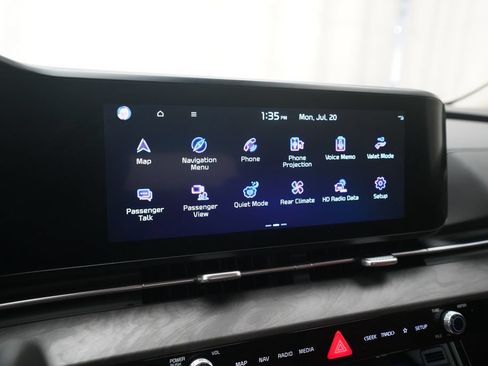 Used 2024 Kia Carnival SX FWD image 6