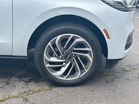 New 2026 Lincoln Navigator Reserve AWD/4WD image 13