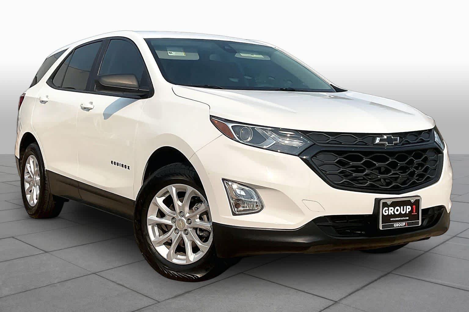Used 2021 Chevrolet Equinox LS w/ LPO, Blackout Package FWD image 3