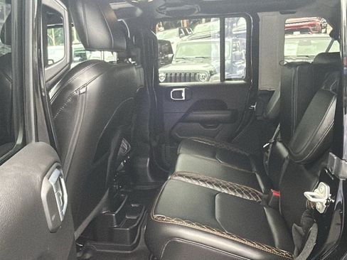 Certified 2023 Jeep Wrangler Unlimited Sahara AWD/4WD image 29