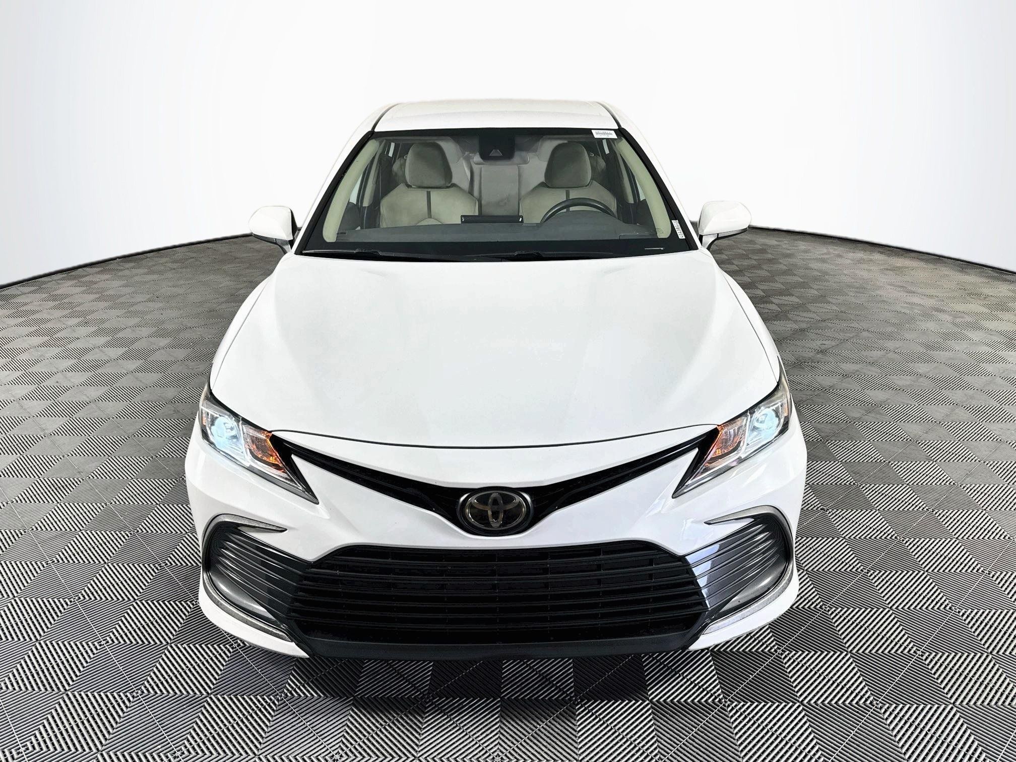 Used 2021 Toyota Camry LE FWD image 2