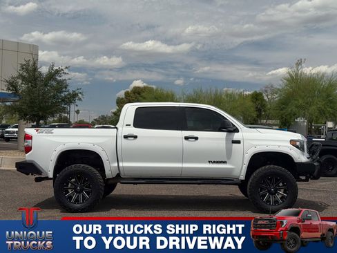 Used 2020 Toyota Tundra SR5 w/ SR5 Upgrade Package image 5