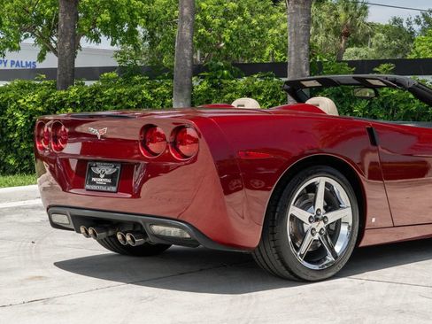 Used 2007 Chevrolet Corvette Convertible w/ Performance Package RWD image 8