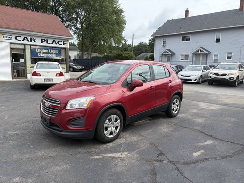 Used 2015 Chevrolet Trax LS w/ LPO, Protection Package FWD image 2
