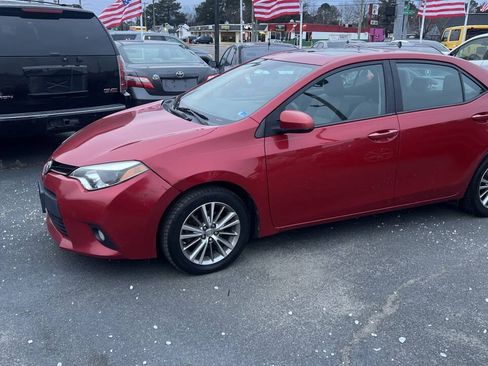 Used 2014 Toyota Corolla LE FWD image 1