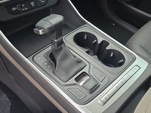 New 2027 Kia Carnival FWD image 25