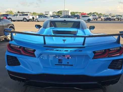 Used 2025 Chevrolet Corvette Stingray Preferred Conv w/ Z51 Performance Package RWD image 5