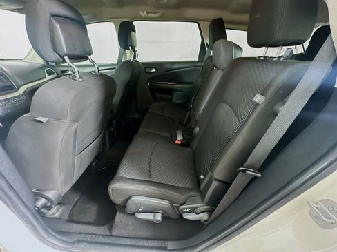 Used 2018 Dodge Journey SE w/ Popular Equipment Group FWD image 23