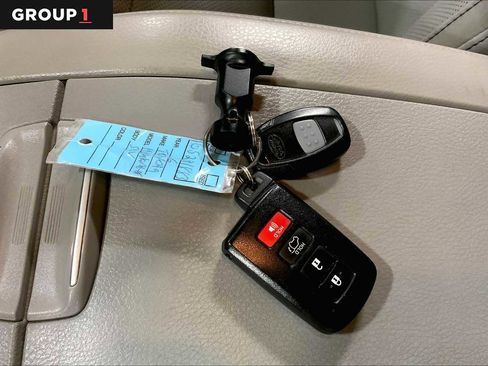 Used 2016 Toyota Highlander Limited Platinum image 14