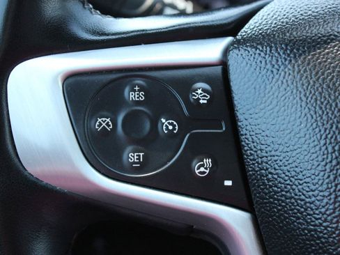 Used 2024 GMC Terrain SLT FWD image 30