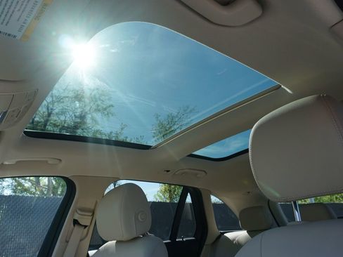 Used 2019 Mercedes-Benz GLC 300 image 23