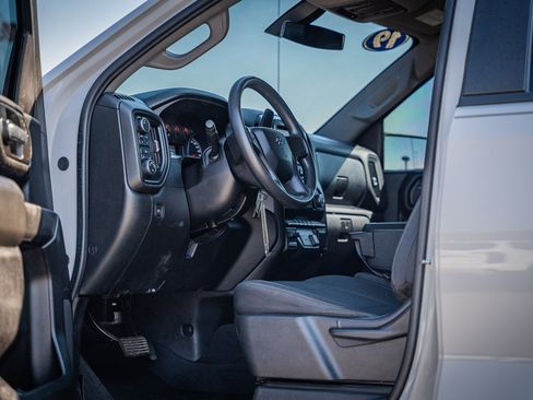 Used 2019 Chevrolet Silverado 1500 Custom Trail Boss image 17