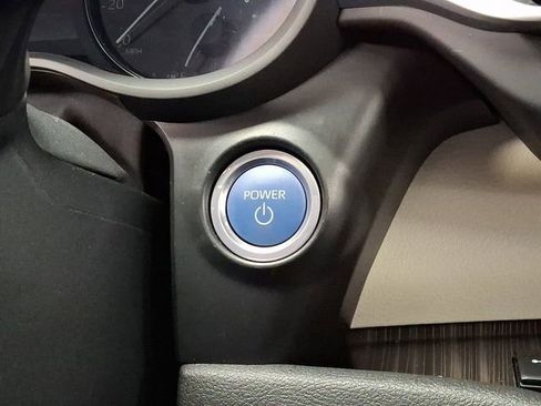 Used 2024 Toyota Sienna Platinum image 25