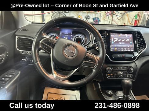 Used 2020 Jeep Cherokee Limited AWD/4WD image 17