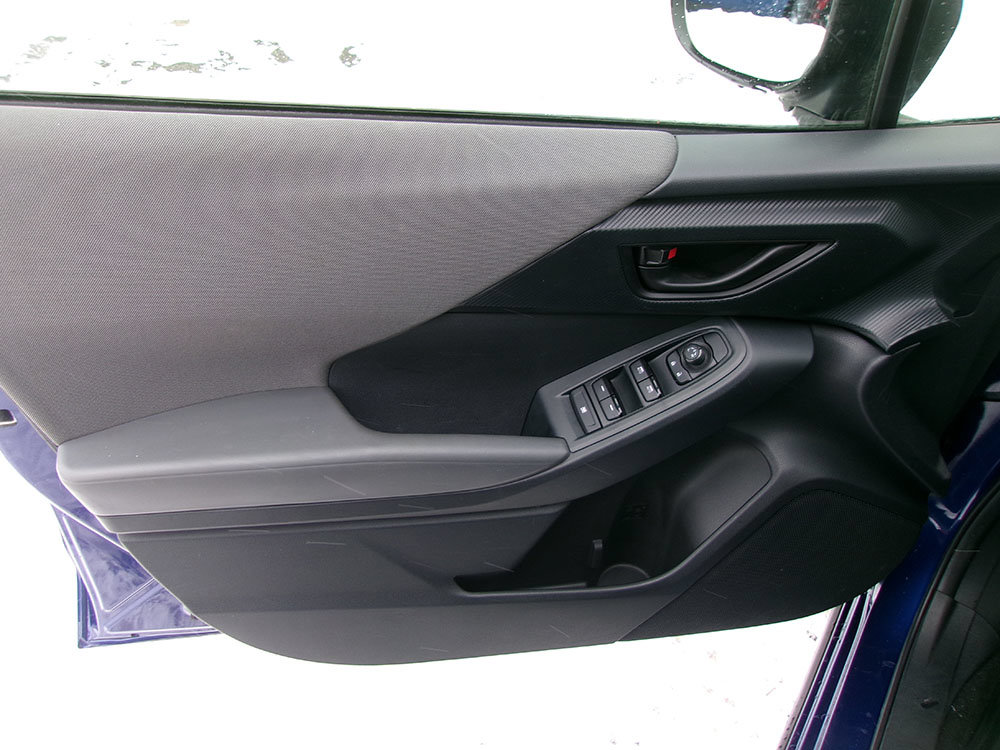 Used 2024 Subaru Crosstrek 2.0i AWD/4WD image 16