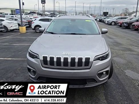 Used 2019 Jeep Cherokee Latitude w/ Cold Weather Group image 3