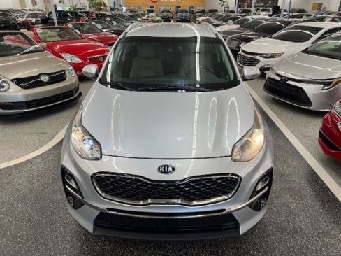 Used 2020 Kia Sportage EX FWD image 4