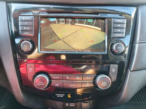 Used 2020 Nissan Rogue S AWD/4WD image 4