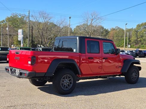 New 2025 Jeep Gladiator Sport image 6