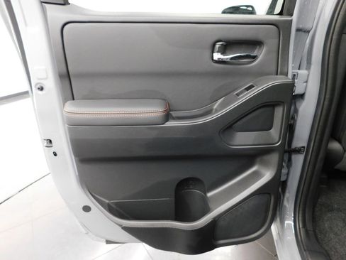 Used 2024 Nissan Frontier PRO-4X w/ Off-Road Protection Package image 14