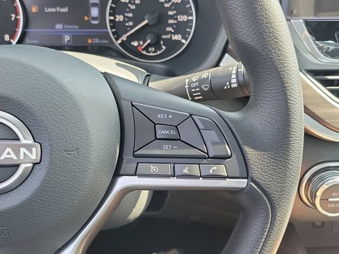 New 2026 Nissan Altima 2.5 SV w/ SV Special Edition Package FWD image 9